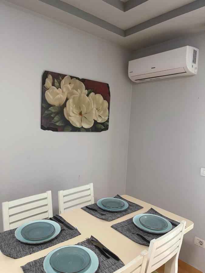 Bright And Cozy Apartment Durres